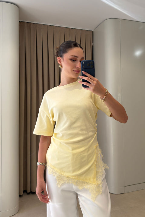 Özel Seri Asimetrik Dantelli Bluz- SARI