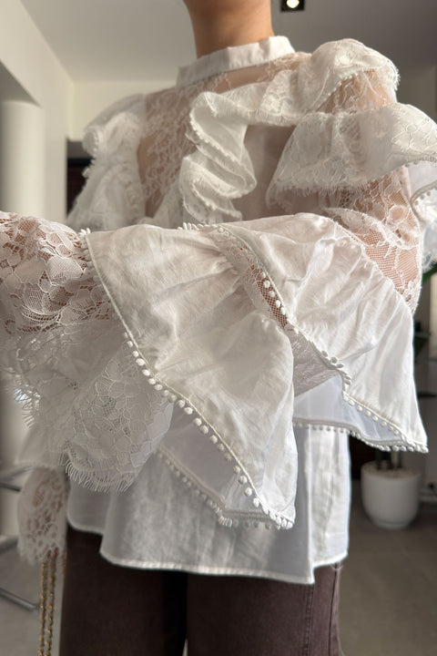 İspanyol Kol Detaylı Dantelli Gömlek- BEYAZ