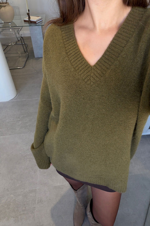 Oversize V Yaka Triko Kazak- HAKİ