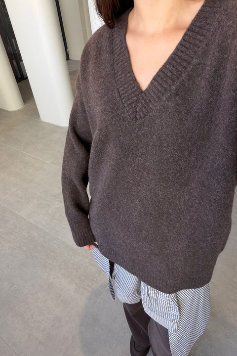 Oversize V Yaka Triko Kazak- KAHVERENGİ