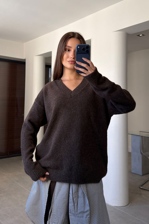 Oversize V Yaka Triko Kazak- KAHVERENGİ