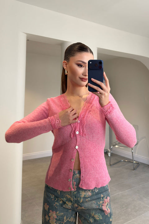 Yakası Ve Kolu Dantel Detaylı Hırka- PEMBE