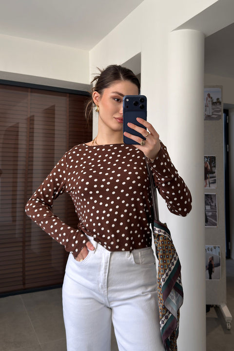 Yeni Sezon Dikiş Detaylı Puantiyeli Bluz- KAHVERENGİ