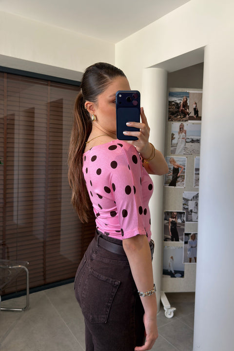 Yeni Sezon Yarım Kol Puantiye Detay Bluz- PEMBE
